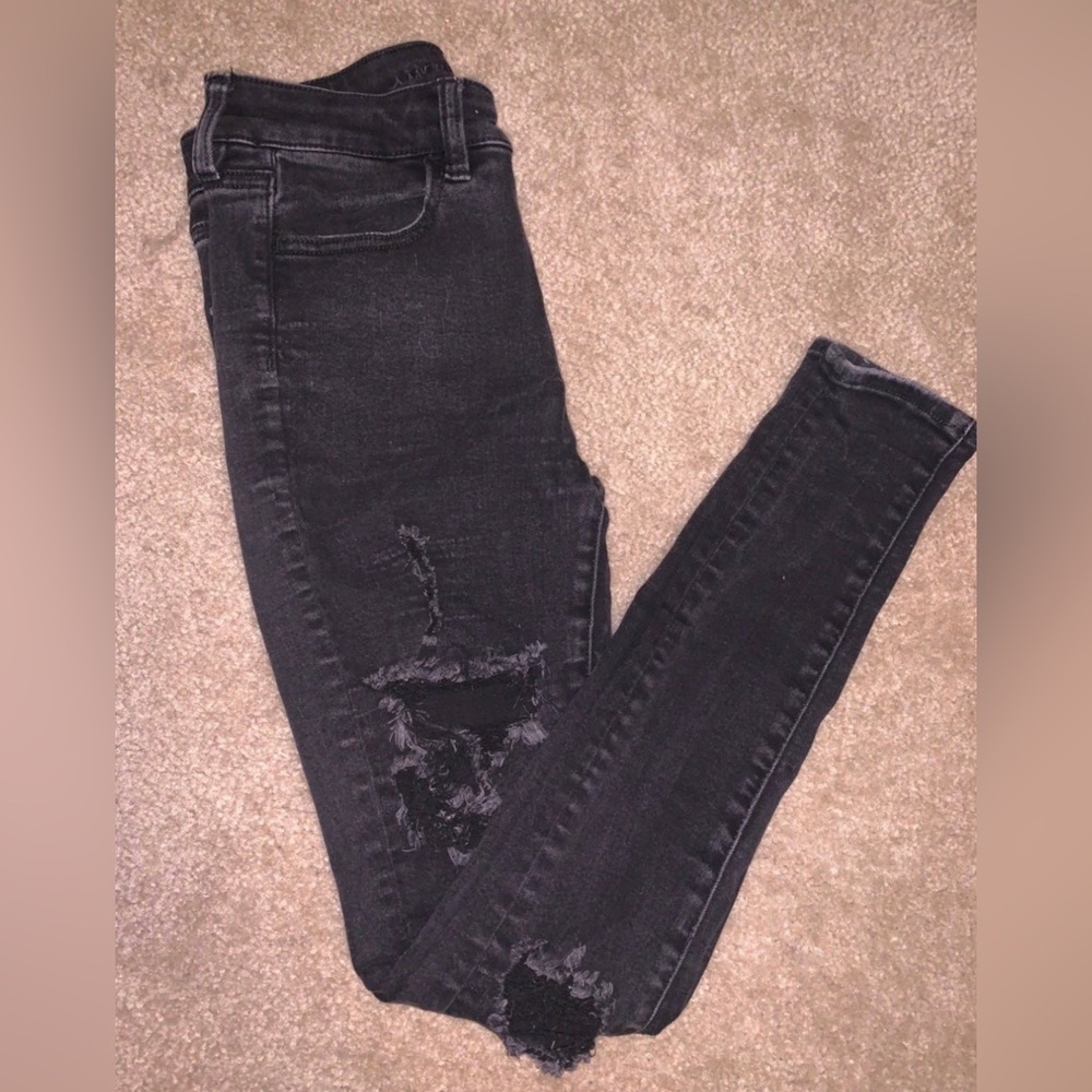 AMERICAN EAGLE DISTRESSED JEANS. 4
